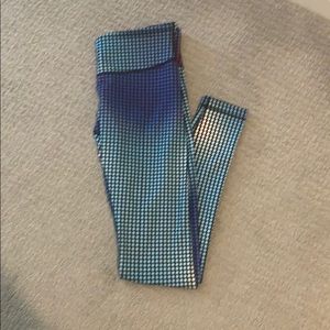 LULULEMON polka dot wunder under